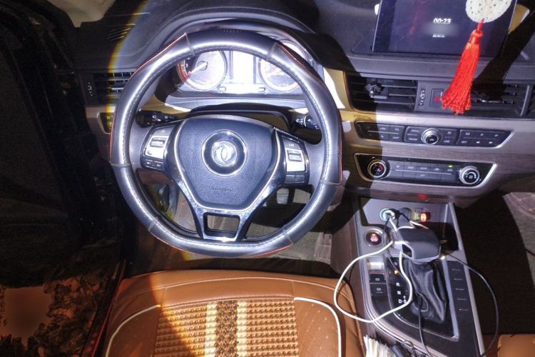 Used FORTHING Joyear X5 2017 Jingxiang Series 1.5T CVT Luxury Model Steering Wheel