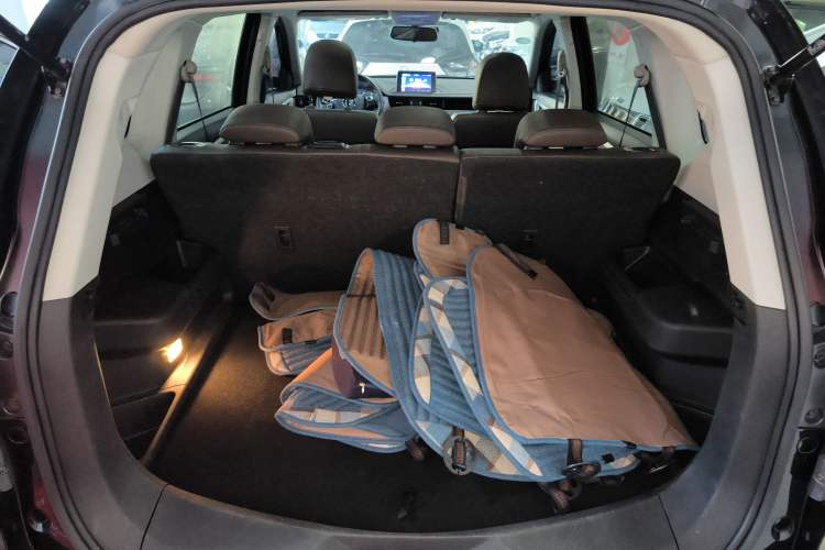 Used FORTHING Joyear X5 2017 Jingxiang Series 1.5T Manual Luxury Model Trunk
