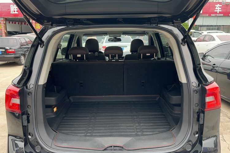 Used FORTHING Joyear X5 2017 Jingxiang Series 1.5T CVT Luxury Model Trunk