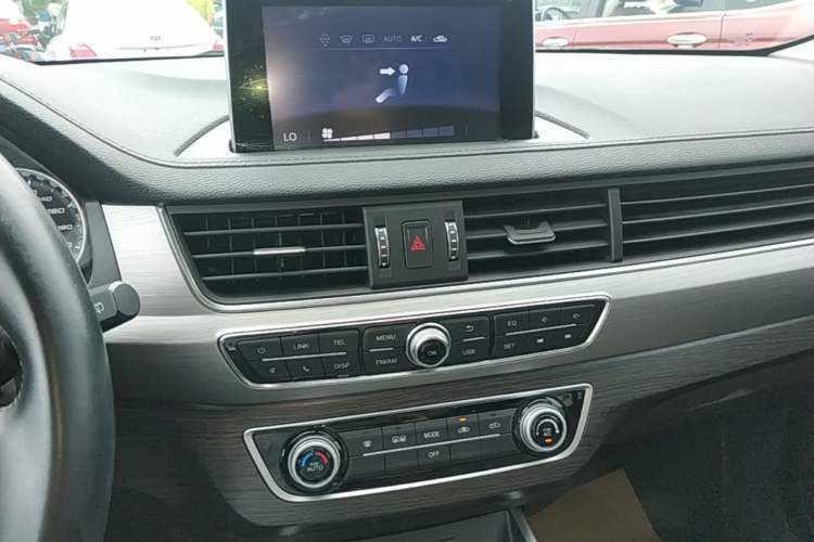 Used FORTHING Joyear X5 2017 Jingxiang Series 1.5T CVT Luxury Model Audio And AC Panel