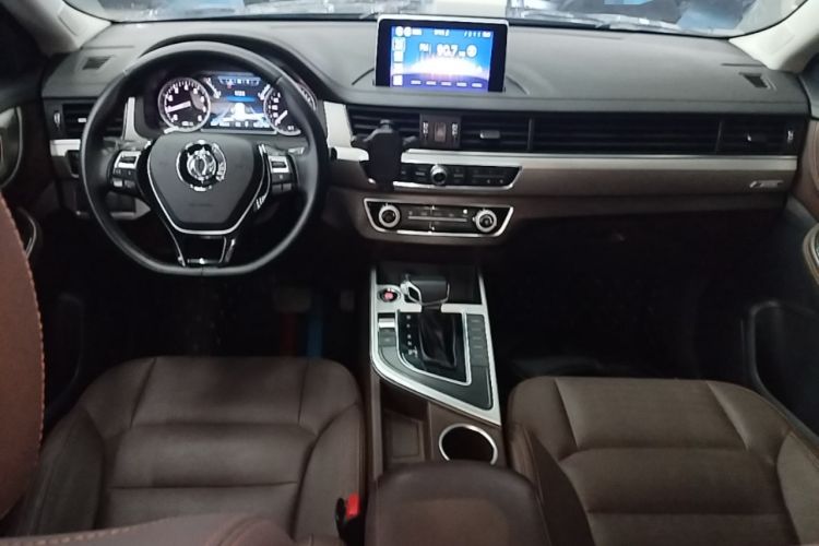 Used FORTHING Joyear X5 2017 Jingxiang Series 1.5T CVT Luxury Model Center Console