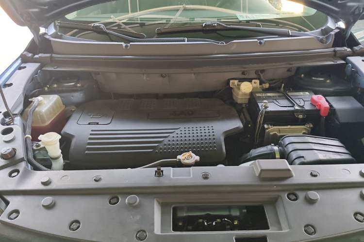 Used FORTHING Joyear X5 2017 1.6L CVT Luxury Model Engine Bay