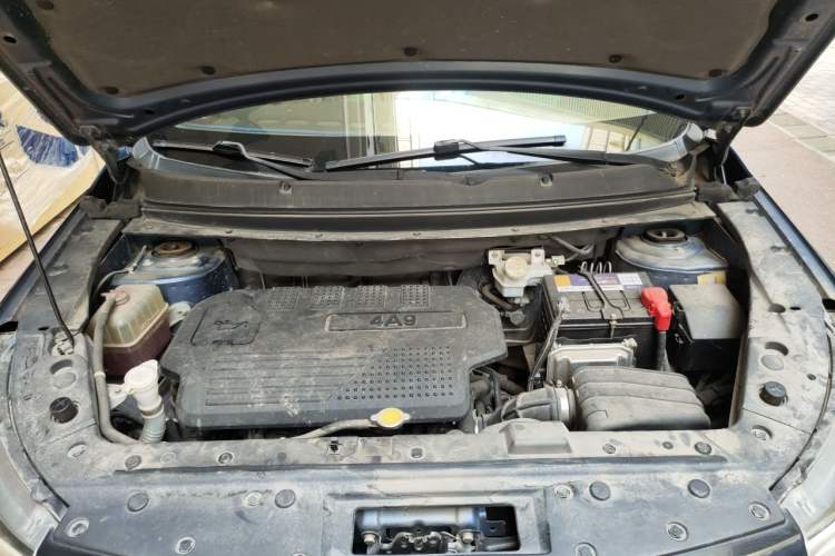 Used FORTHING Joyear X5 2017 1.6L Manual Luxury Model Engine Bay