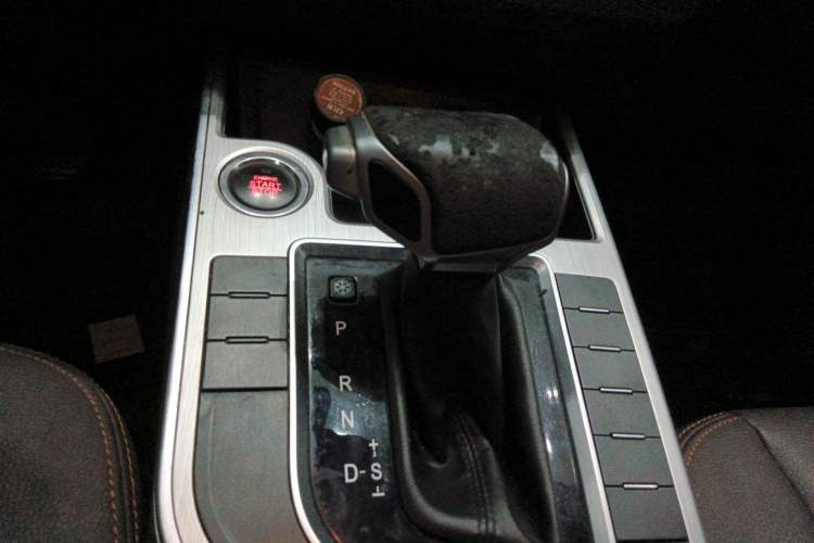 Used FORTHING Joyear X5 2017 1.6L CVT Luxury Model Gear Lever