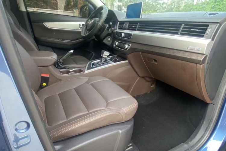 Used FORTHING Joyear X5 2017 1.6L CVT Luxury Model Interior 2