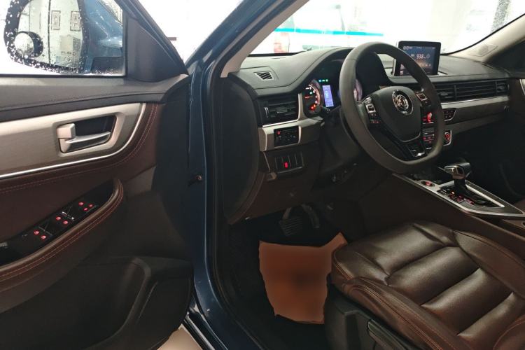 Used FORTHING Joyear X5 2017 Jingxiang Series 1.5T CVT Luxury Model Interior 3