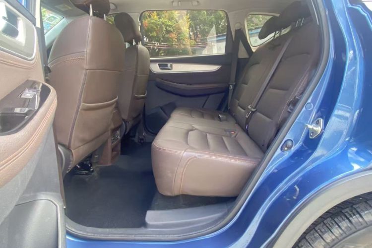 Used FORTHING Joyear X5 2017 1.6L CVT Luxury Model Interior 6