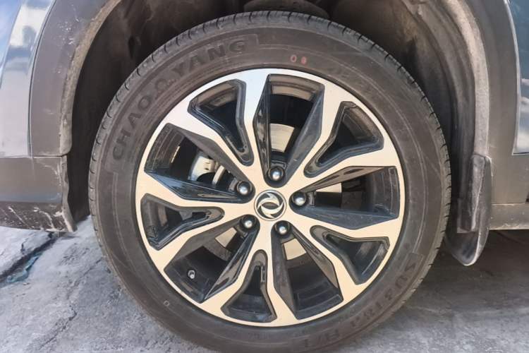 Used FORTHING Joyear X5 2017 Jingxiang Series 1.5T CVT Luxury Model Left Front Wheel Hub