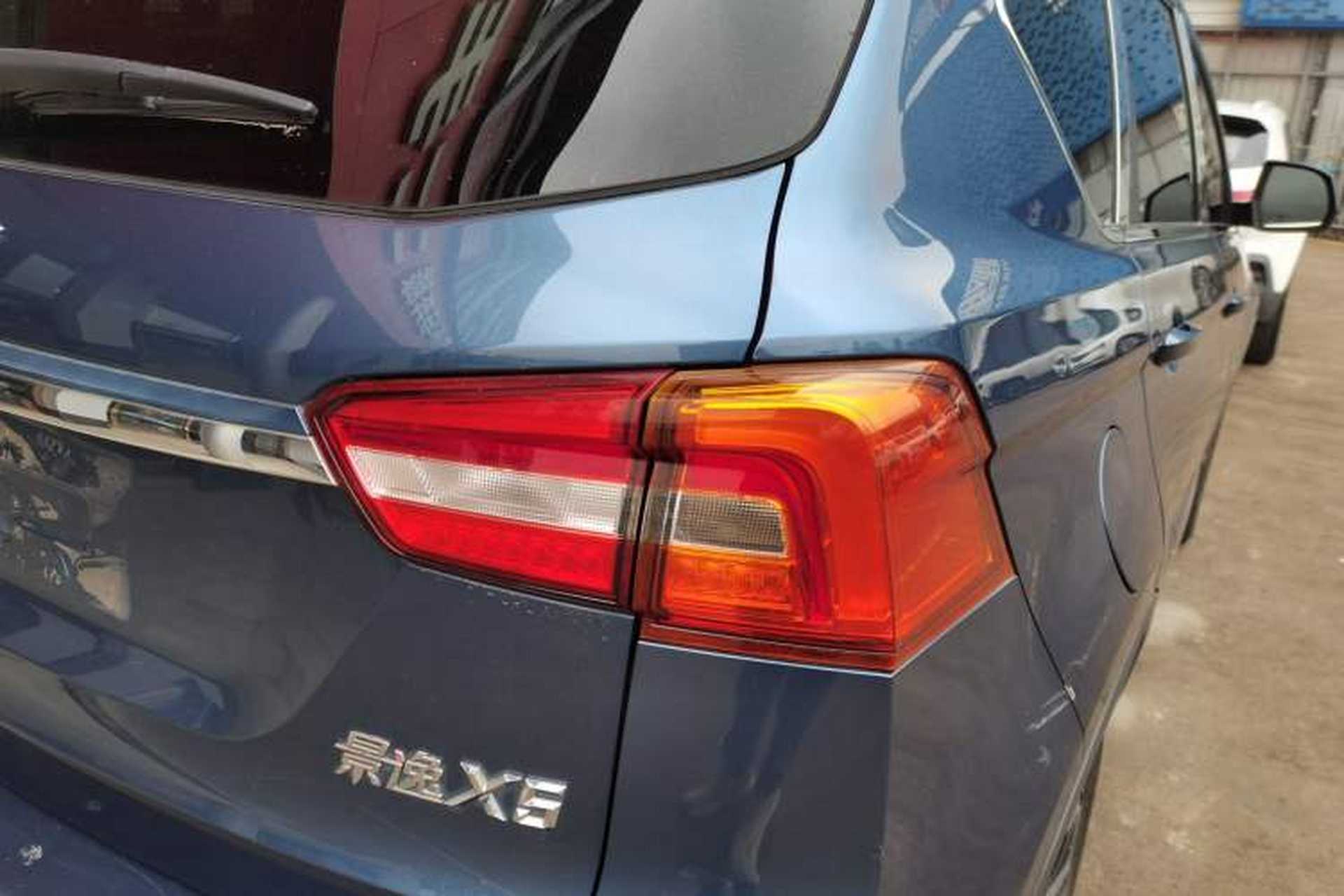 Used FORTHING Joyear X5 2017 2.0L Manual Luxury Version Right Rear Taillight