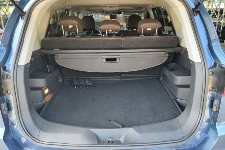 Used FORTHING Joyear X5 2017 1.6L CVT Luxury Model Trunk