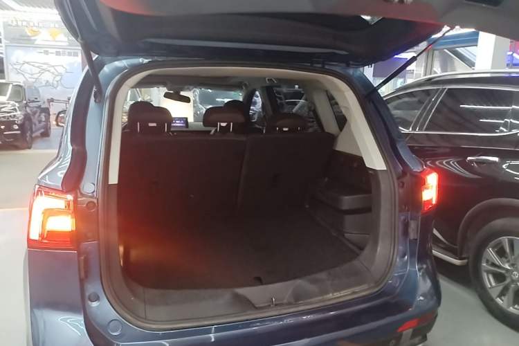 Used FORTHING Joyear X5 2017 Jingxiang Series 1.5T CVT Luxury Model Trunk