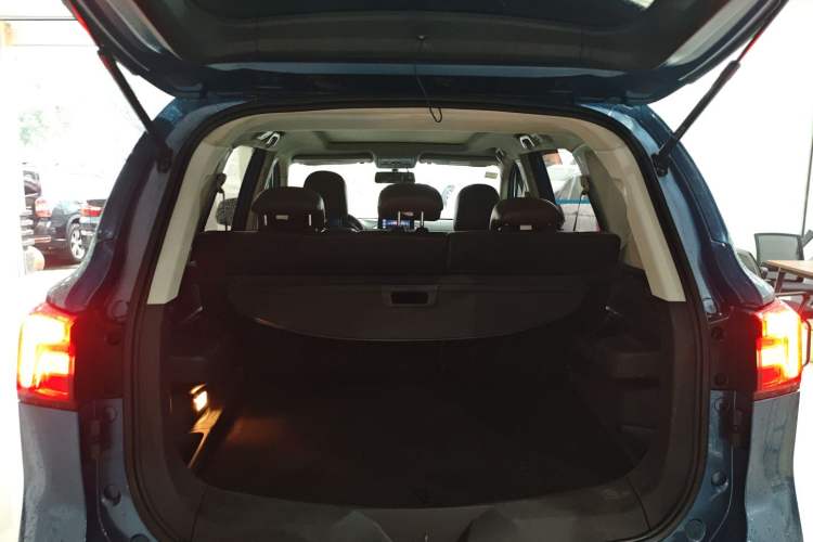 Used FORTHING Joyear X5 2017 Jingxiang Series 1.5T CVT Luxury Model Trunk
