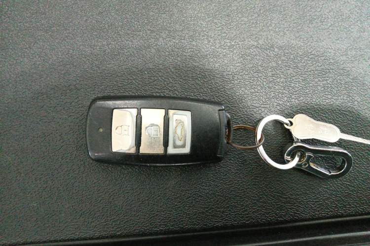 Used FORTHING Joyear X5 2017 1.6L CVT Luxury Model Vehicle Key