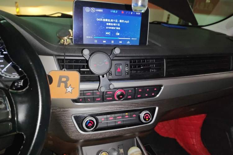 Used FORTHING Joyear X5 2017 Jingxiang Series 1.5T CVT Luxury Model Audio And AC Panel