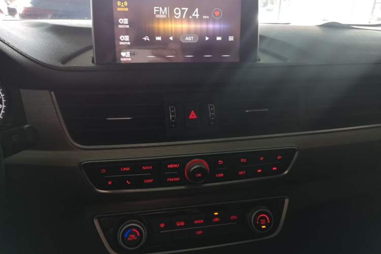 Used FORTHING Joyear X5 2017 1.6L CVT Luxury Model Audio And AC Panel