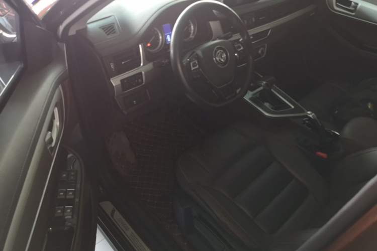 Used FORTHING Joyear X5 2017 1.6L CVT Luxury Model Driver Seat