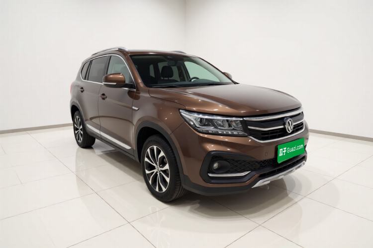 Used FORTHING Joyear X5 2017 Enjoy Series 1.6L CVT Luxury Model Front Right 45 Deg