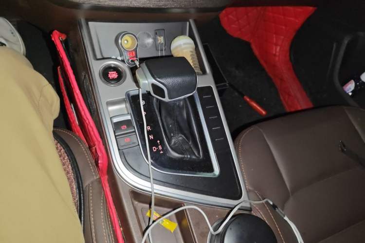Used FORTHING Joyear X5 2017 Jingxiang Series 1.5T CVT Luxury Model Gear Lever