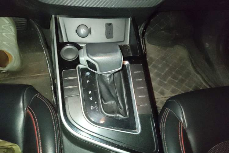 Used FORTHING Joyear X5 2017 Enjoy Series 1.6L CVT Luxury Model Gear Lever
