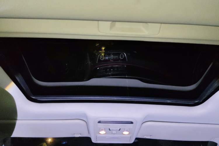 Used FORTHING Joyear X5 2017 Enjoy Series 1.6L CVT Luxury Model Headliner