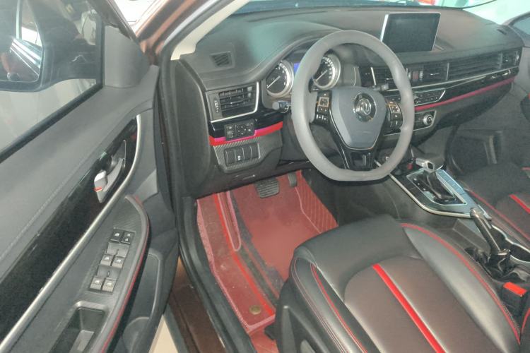 Used FORTHING Joyear X5 2017 Enjoy Series 1.6L CVT Luxury Model Interior 2