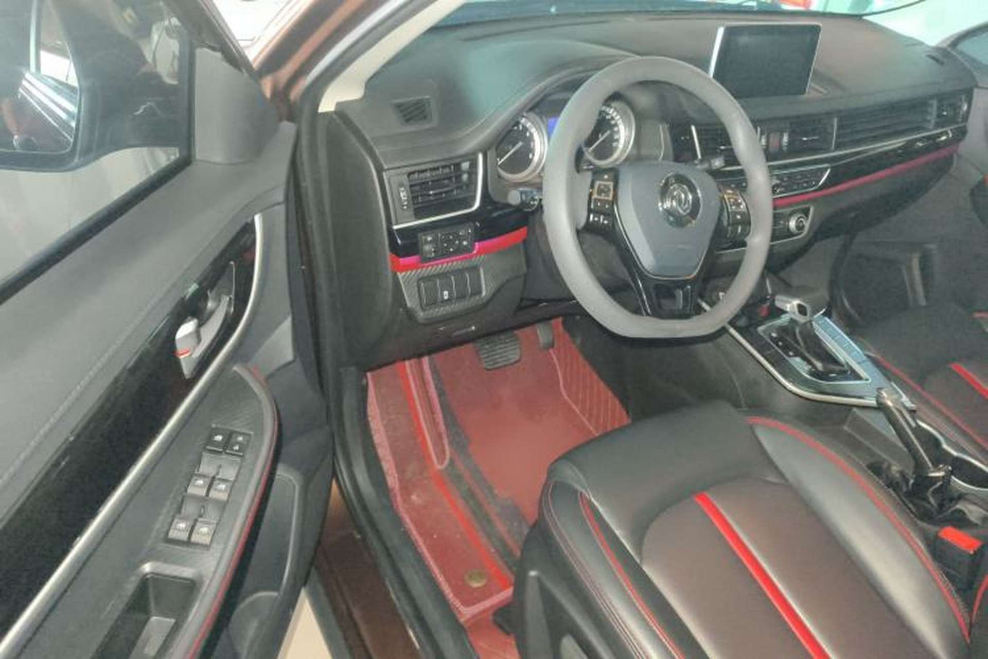 Used FORTHING Joyear X5 2017 Enjoy Series 1.6L CVT Luxury Model Interior 2