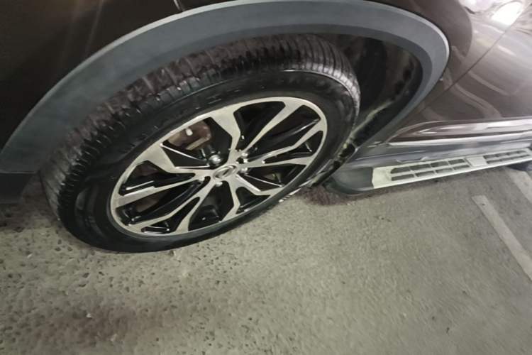Used FORTHING Joyear X5 2017 Jingxiang Series 1.5T CVT Luxury Model Left Front Wheel Hub