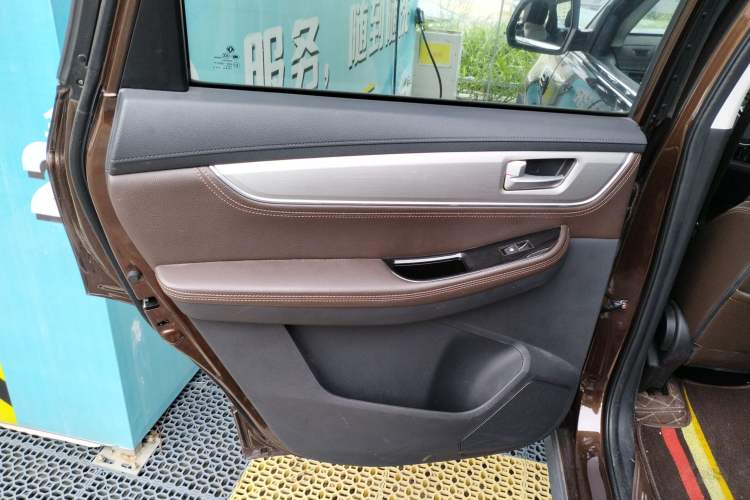 Used FORTHING Joyear X5 2017 Jingxiang Series 1.5T CVT Luxury Model Left Rear Door Interior