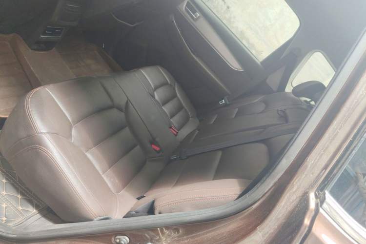 Used FORTHING Joyear X5 2017 2.0L Manual Luxury Version Left Rear Seat