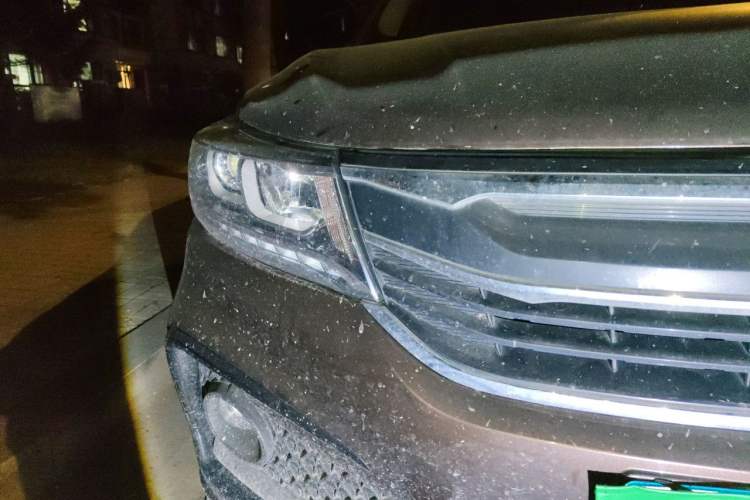 Used FORTHING Joyear X5 2017 Enjoy Series 1.6L CVT Luxury Model Right Front Headlight