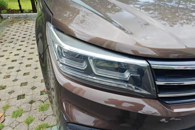 Used FORTHING Joyear X5 2017 1.6L Manual Luxury Model Right Front Headlight
