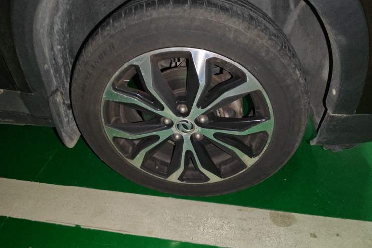 Used FORTHING Joyear X5 2017 Jingxiang Series 1.5T CVT Luxury Model Right Front Wheel Hub