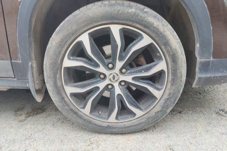 Used FORTHING Joyear X5 2017 2.0L Manual Luxury Version Right Front Wheel Hub