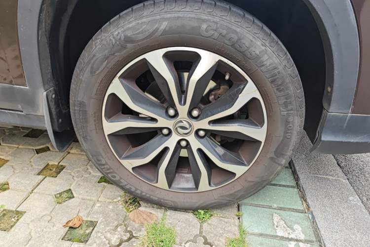 Used FORTHING Joyear X5 2017 1.6L Manual Luxury Model Right Front Wheel Hub