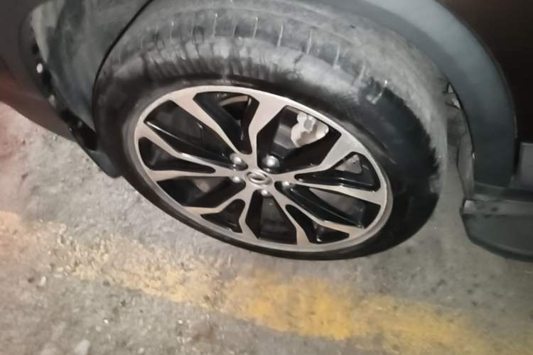 Used FORTHING Joyear X5 2017 Jingxiang Series 1.5T CVT Luxury Model Right Rear Wheel Hub