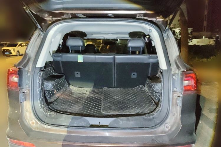 Used FORTHING Joyear X5 2017 Enjoy Series 1.6L CVT Luxury Model Trunk