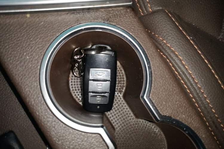 Used FORTHING Joyear X5 2017 1.6L CVT Luxury Model Vehicle Key