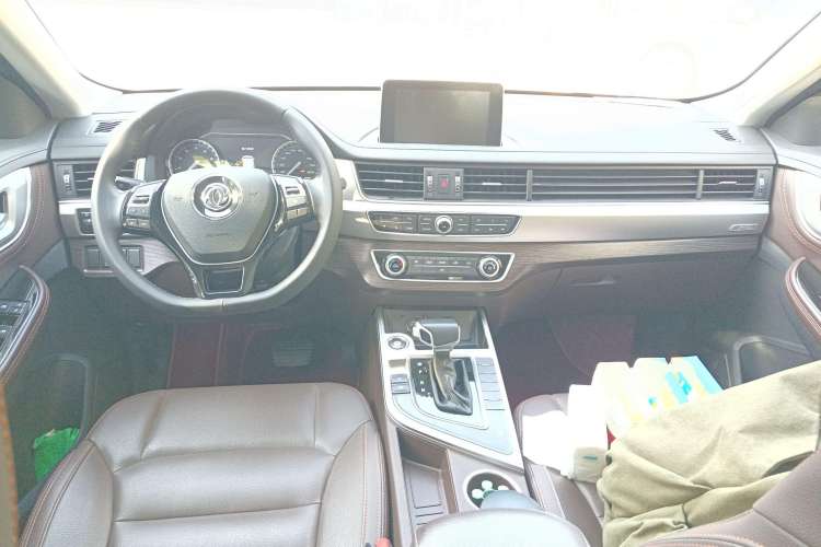 Used FORTHING Joyear X5 2017 Jingxiang Series 1.5T CVT Luxury Model Center Console