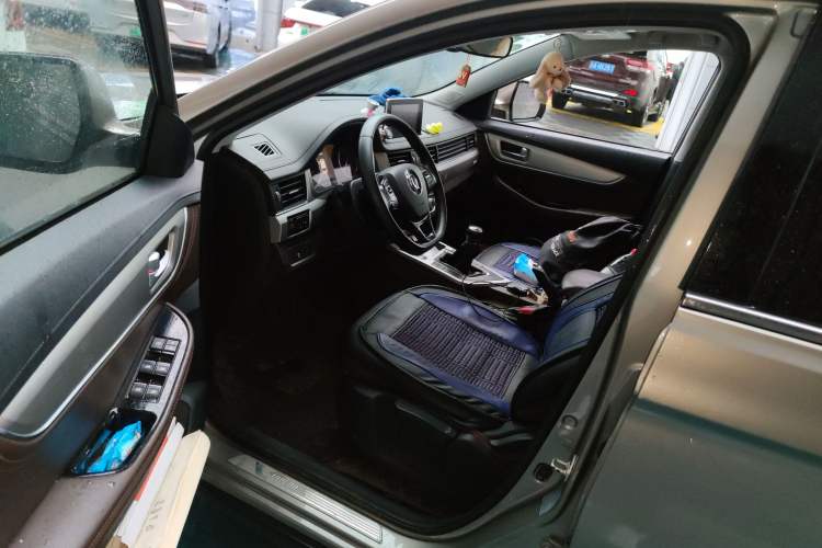 Used FORTHING Joyear X5 2017 Jingxiang Series 1.5T Manual Luxury Model Driver Seat