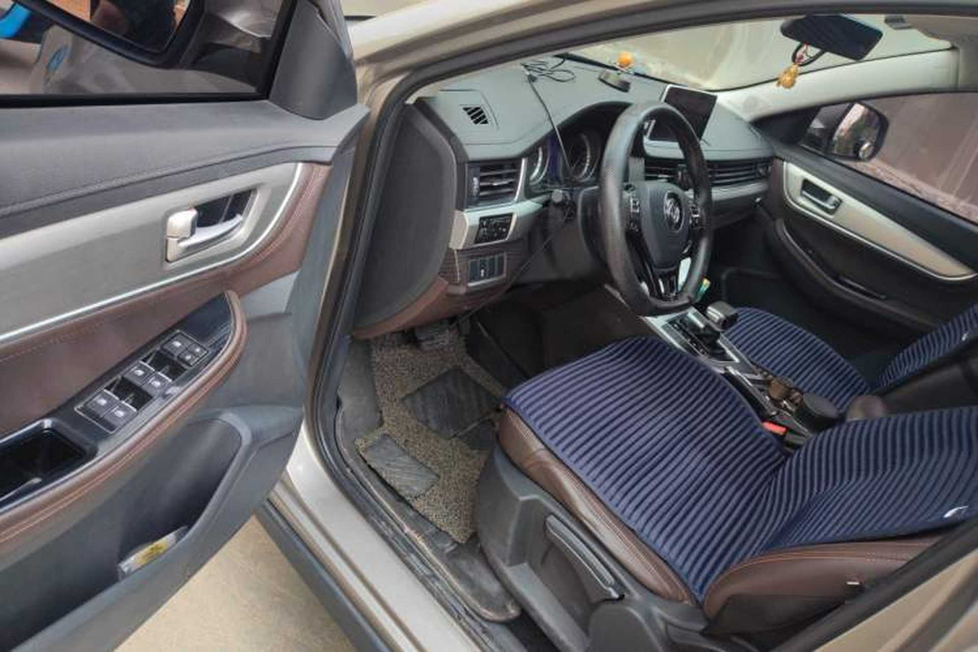 Used FORTHING Joyear X5 2017 1.6L CVT Luxury Model Driver Seat
