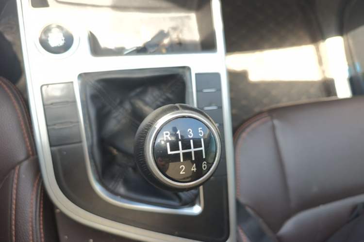 Used FORTHING Joyear X5 2017 Jingxiang Series 1.5T Manual Luxury Model Gear Lever