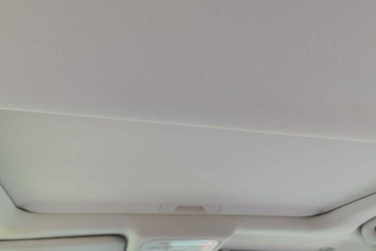 Used FORTHING Joyear X5 2017 1.6L CVT Luxury Model Headliner