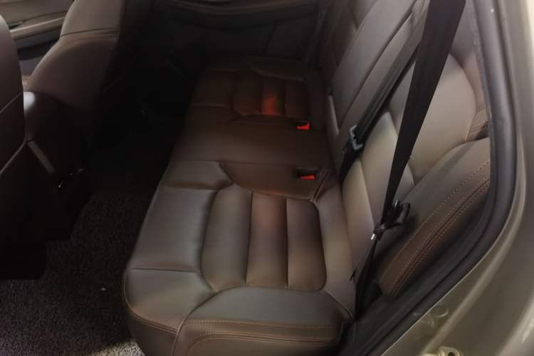 Used FORTHING Joyear X5 2017 Jingxiang Series 1.5T CVT Luxury Model Left Rear Seat