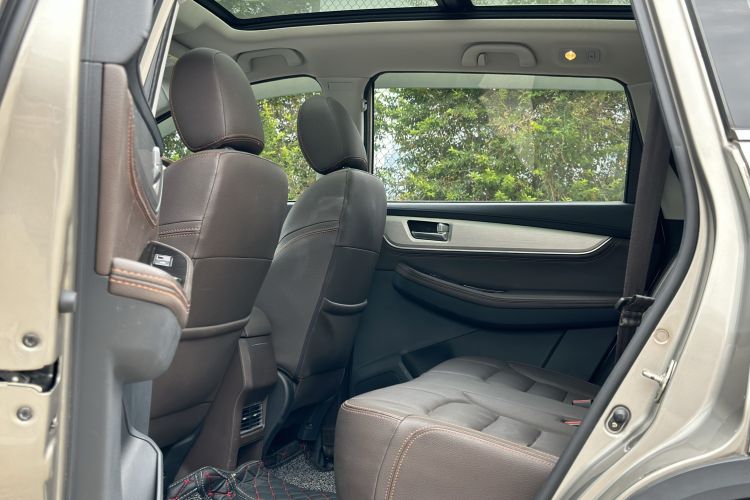 Used FORTHING Joyear X5 2017 Jingxiang Series 1.5T CVT Luxury Model Left Rear Seat