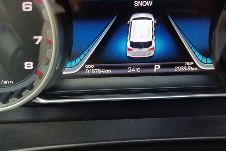 Used FORTHING Joyear X5 2017 Jingxiang Series 1.5T CVT Luxury Model Odometer Close Up