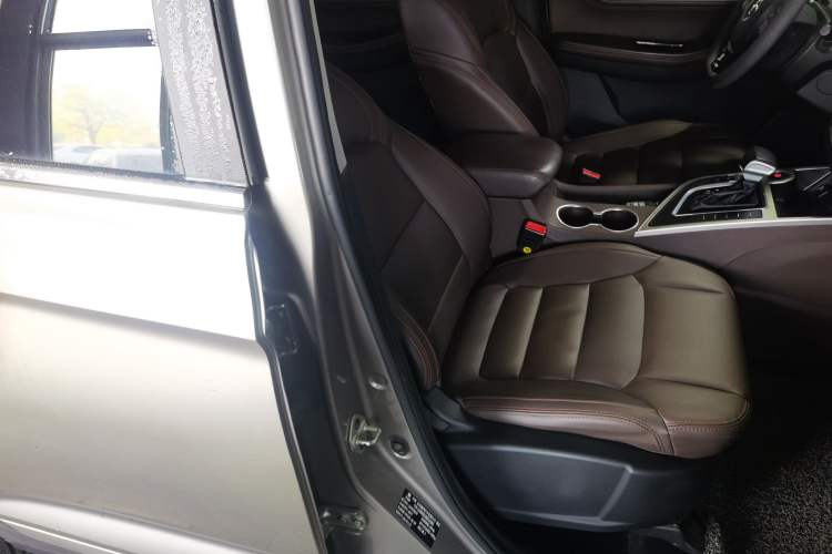 Used FORTHING Joyear X5 2017 Jingxiang Series 1.5T CVT Luxury Model Right Front Seat