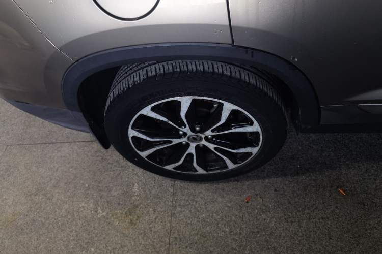 Used FORTHING Joyear X5 2017 Jingxiang Series 1.5T CVT Luxury Model Right Rear Wheel Hub