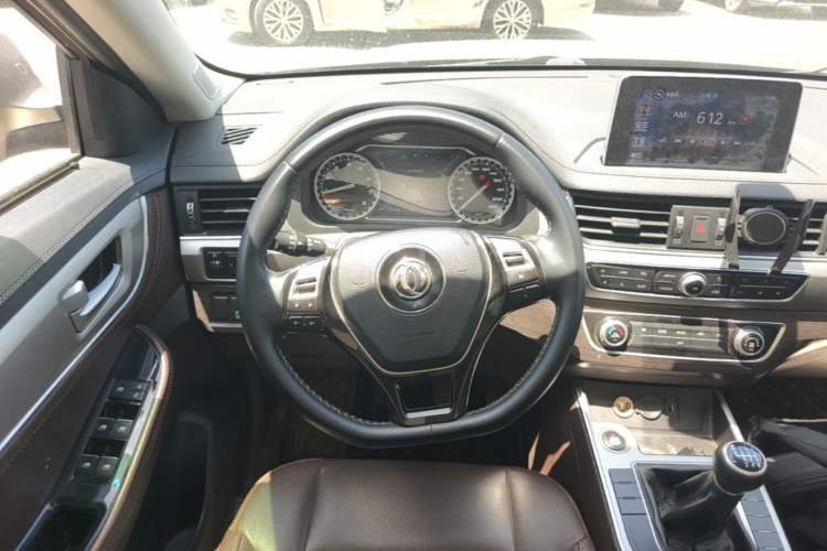 Used FORTHING Joyear X5 2017 Jingxiang Series 1.5T Manual Luxury Model Steering Wheel