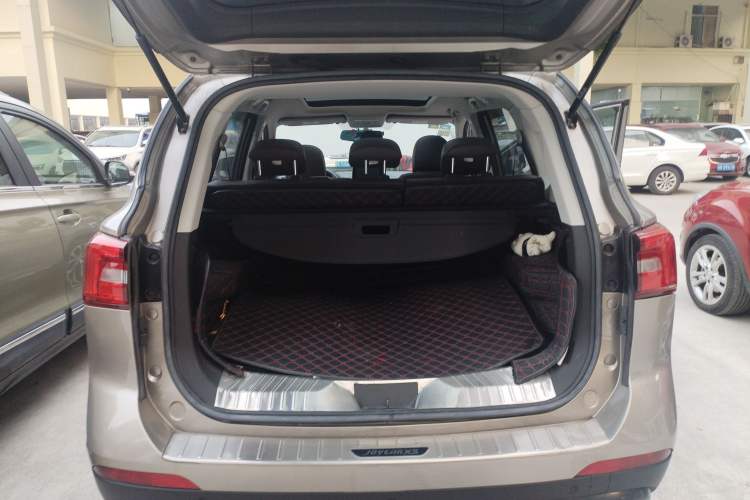 Used FORTHING Joyear X5 2017 Jingxiang Series 1.5T CVT Luxury Model Trunk