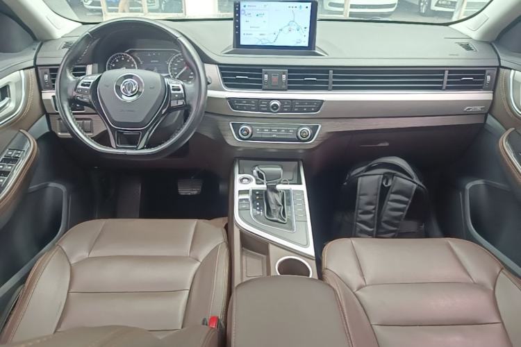 Used FORTHING Joyear X5 2017 Jingxiang Series 1.5T CVT Luxury Model Center Console